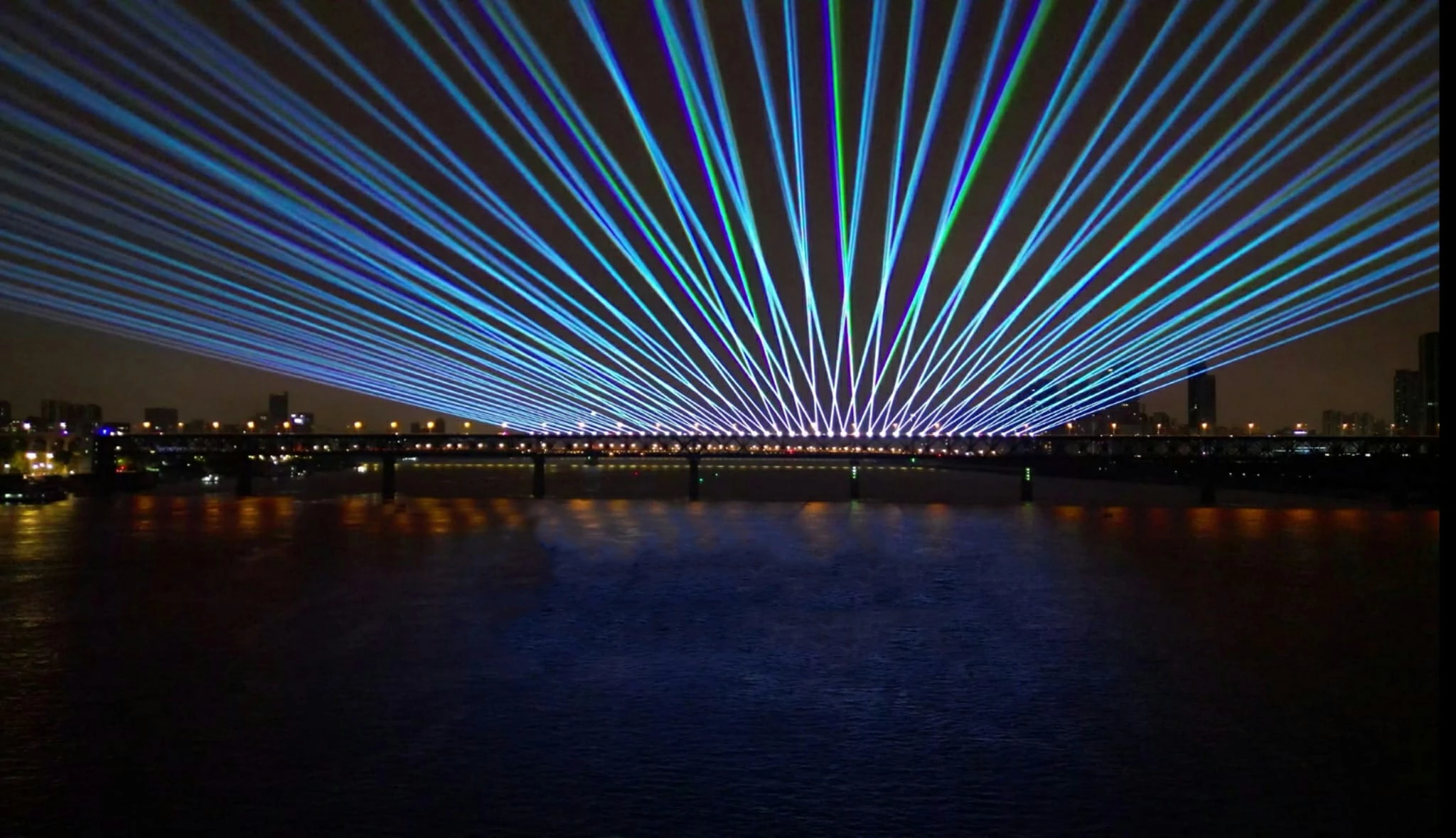 SK — свет, который работает на ваш успех.